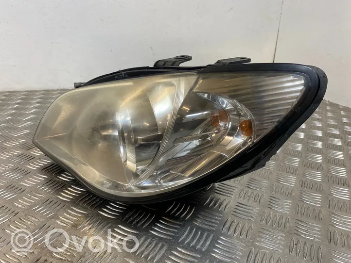 Subaru Impreza II Lampa przednia 17120200