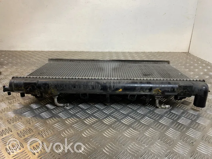 Subaru Forester SG Radiateur de refroidissement 0033922