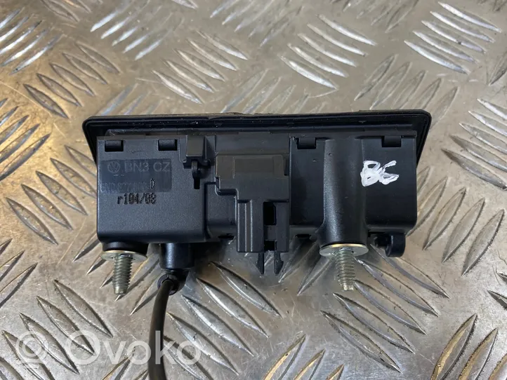 Volkswagen PASSAT B6 Tailgate handle with camera 5N0827566D