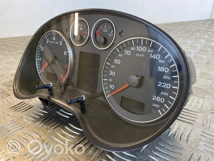 Audi A3 S3 8P Speedometer (instrument cluster) 8P0920930M