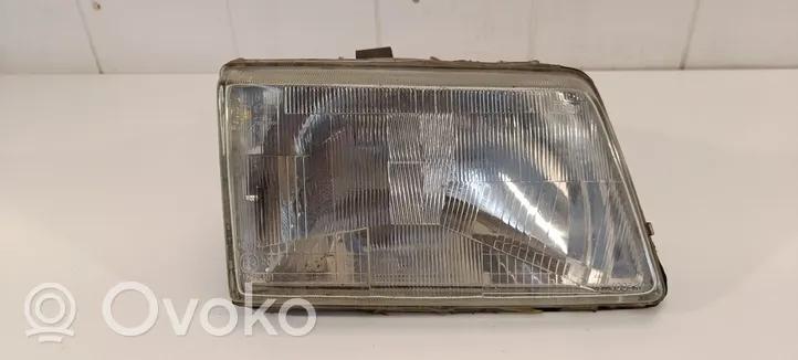 Peugeot 205 Lampa przednia 