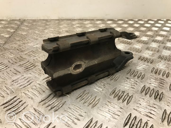 Volvo S60 Supporto della scatola del cambio 31262935