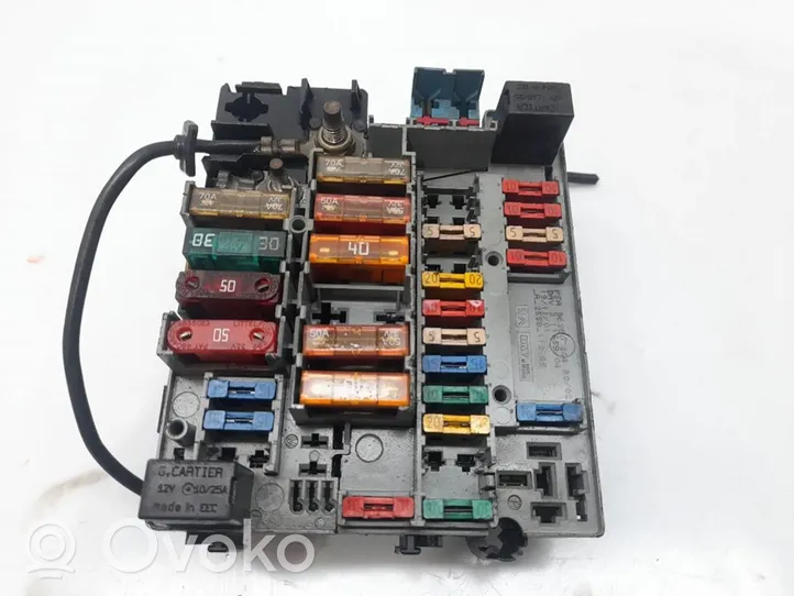 Citroen Xsara Picasso Module de fusibles 9628024480