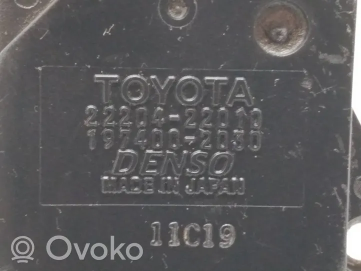 Toyota RAV 4 (XA20) Przepływomierz masowy powietrza MAF 2220422010