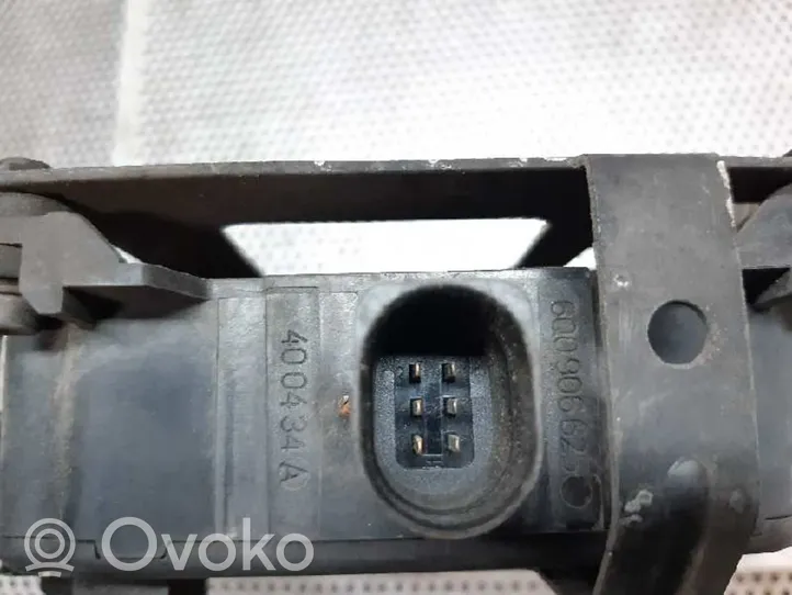 Skoda Octavia Mk2 (1Z) Valvola di depressione 03G131051AE