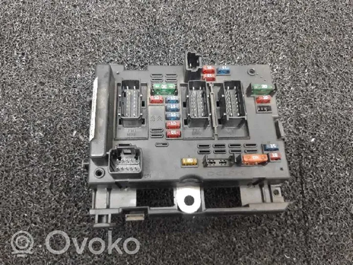 Peugeot 206 Module de fusibles 9650664080