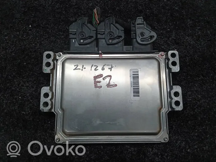 Renault Clio III Calculateur moteur ECU 237100875R