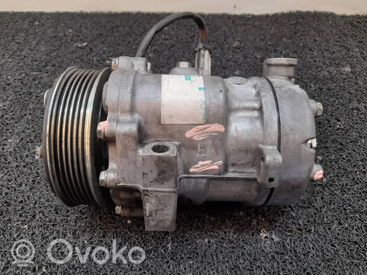 Opel Corsa C Ilmastointilaitteen kompressorin pumppu (A/C) 