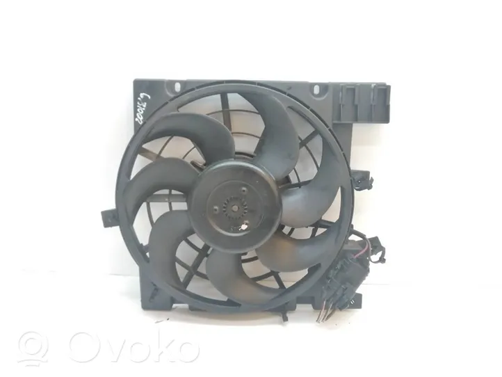 Opel Zafira B Ventilatore di raffreddamento elettrico del radiatore 0130303302