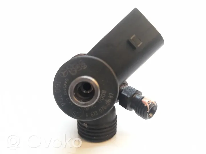 Mercedes-Benz C W203 Injecteur de carburant 0445110206