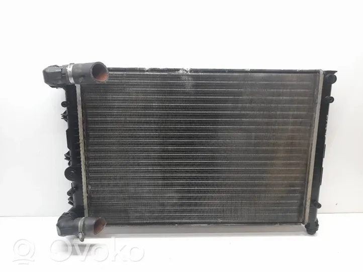 Alfa Romeo 147 Radiateur de refroidissement B566