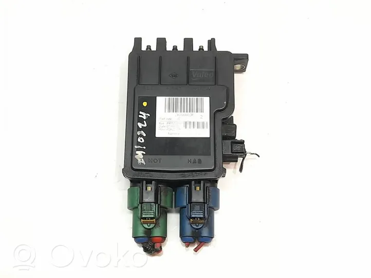 Renault Laguna III Module de fusibles 243800002R