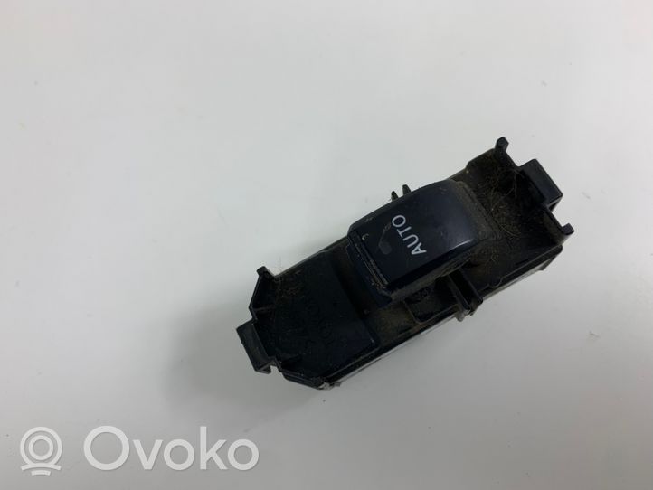 Toyota Land Cruiser (J120) Electric window control switch 8403060020