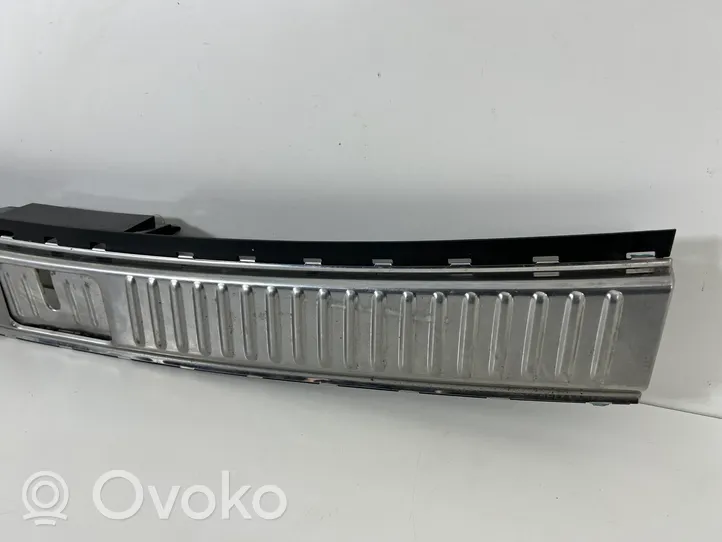 Volkswagen Touareg II Rivestimento di protezione sottoporta del bagagliaio/baule 7P0863459E