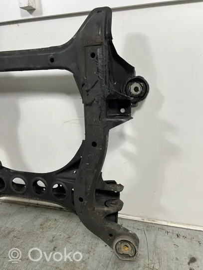 Volkswagen Touareg II Front subframe 