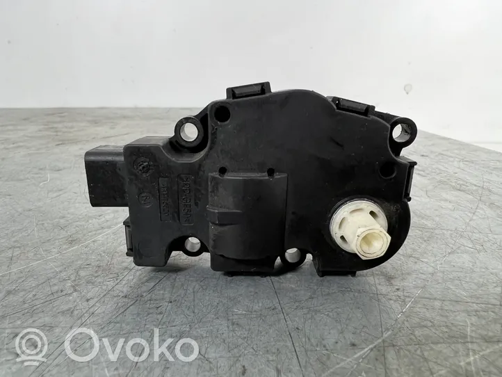 Volkswagen Touareg II Moteur actionneur de volet de climatisation 16450178