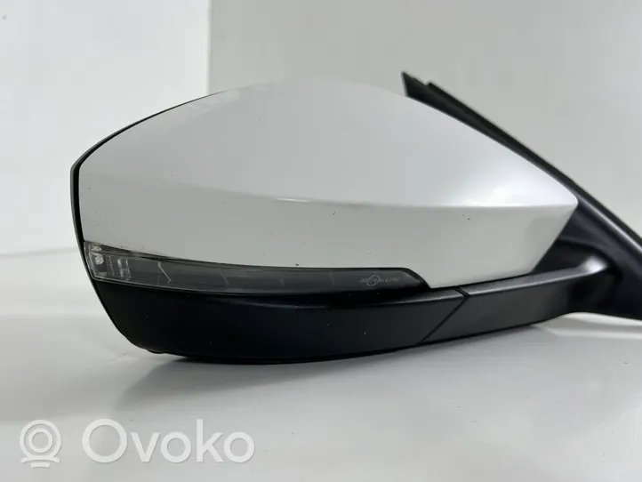 Skoda Octavia Mk3 (5E) Front door electric wing mirror 5E0857934