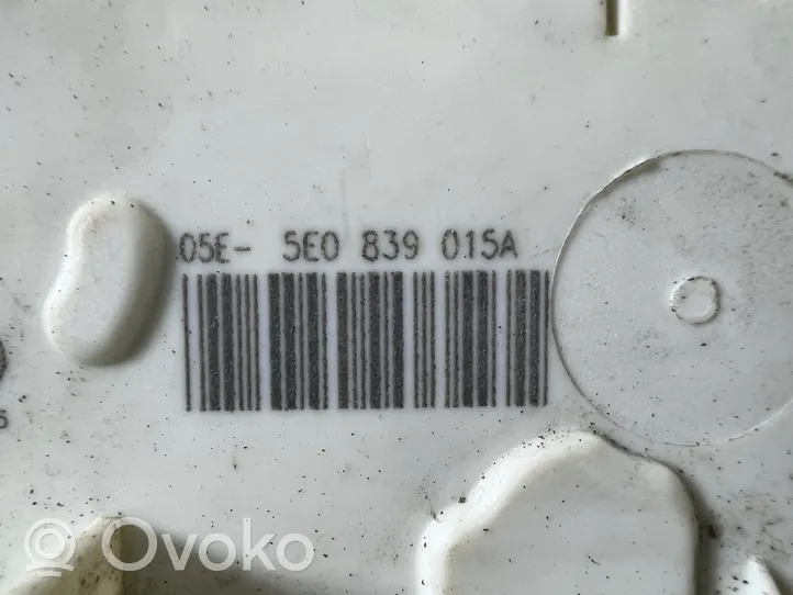 Skoda Octavia Mk3 (5E) Etuoven lukko 5E0839015A