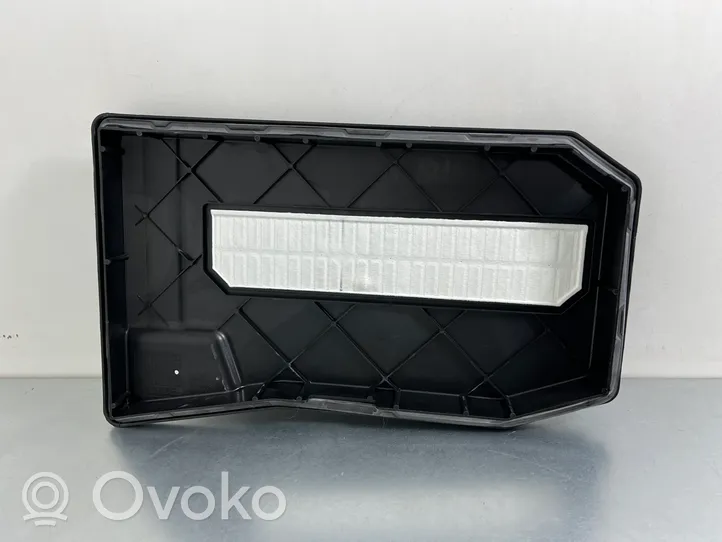 Volkswagen Touareg II Battery box tray cover/lid 7L0864643B