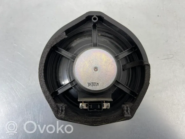 Honda CR-V Front door speaker 3H301N