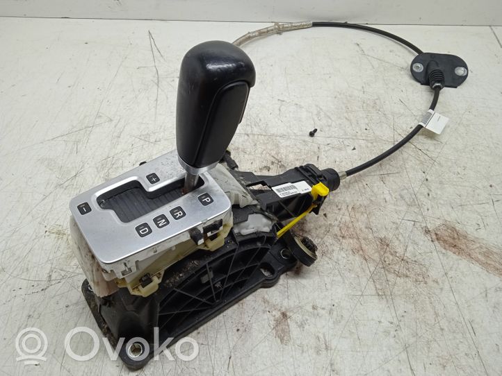 Volvo S60 Gear shifter/selector P30759122