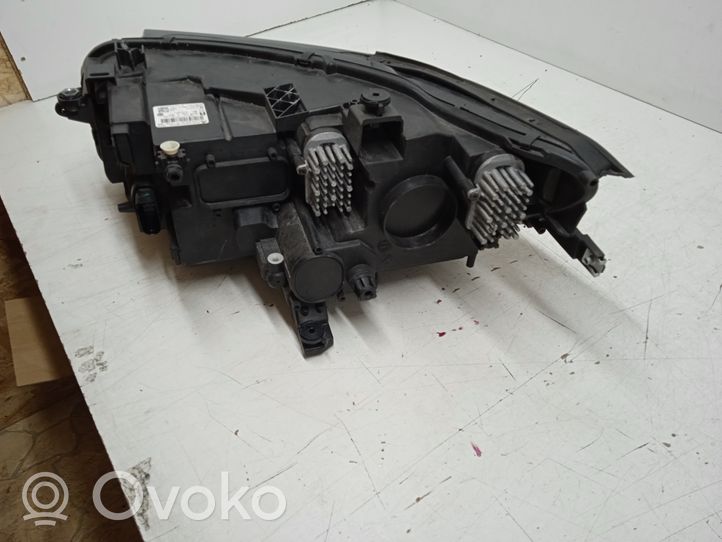 Volkswagen Tiguan Lampa przednia 5NB941082