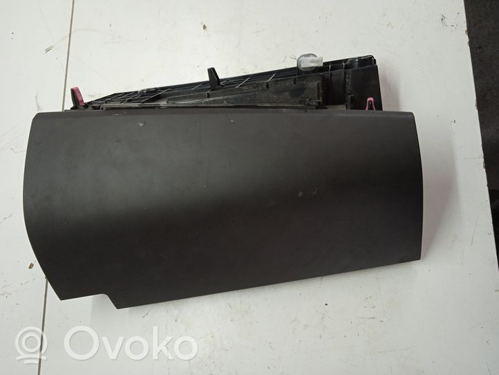 Toyota Prius (XW20) Hansikaslokeron kannen suoja 5553147030