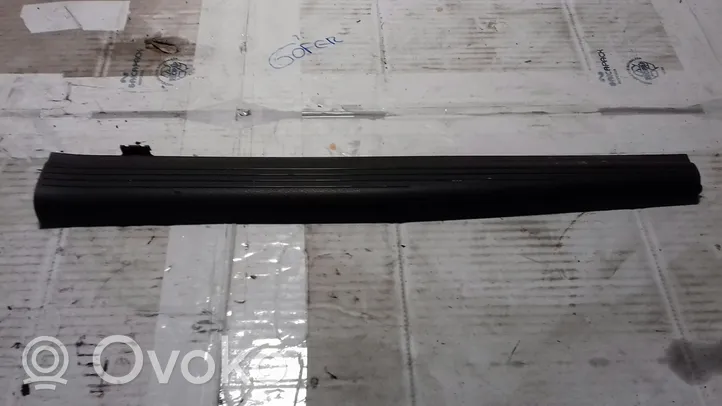 Mercedes-Benz E W211 Rivestimento modanatura A2116805135