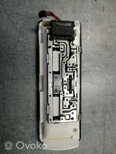 BMW X3 E83 Rivestimento della console di illuminazione installata sul rivestimento del tetto 8364928