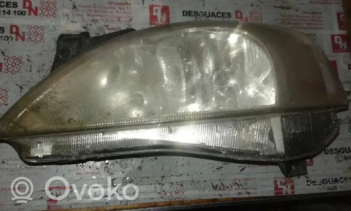 Opel Corsa C Lampa przednia 9196231