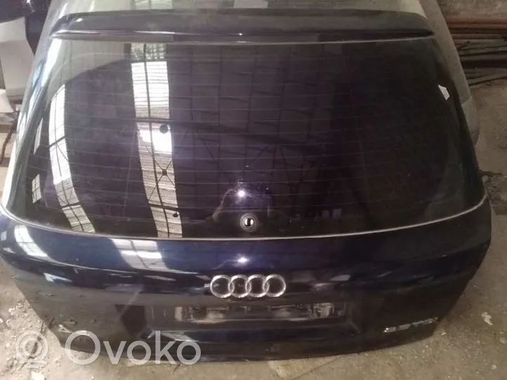 Audi A4 S4 B6 8E 8H Tylna klapa bagażnika 8E9827023B