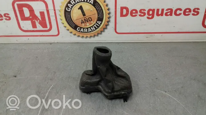 Volvo S80 Osłona dźwigni hamulca ręcznego skóra / tkanina B39969878