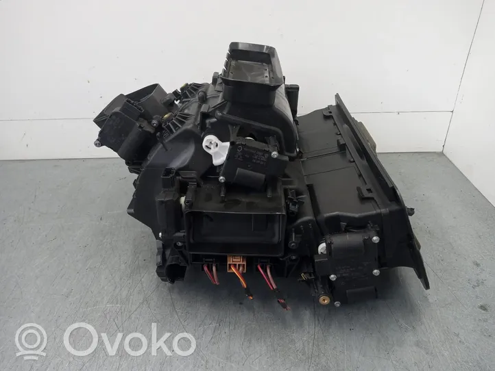 Audi A6 S6 C6 4F Salono oro mazgo plastikinis korpusas 4F0858431A