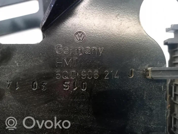 Audi A3 S3 8V Listwa wykończeniowa drzwi przesuwanych 5Q0906214