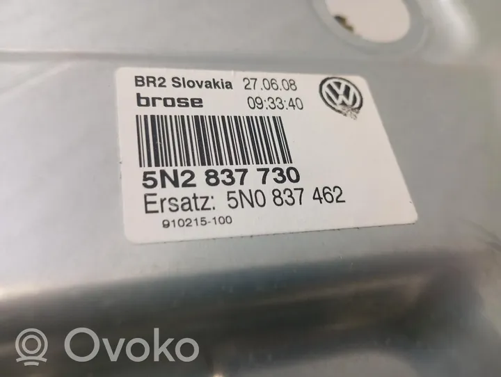 Volkswagen Tiguan Priekinis varikliukas langų pakėlėjo 5N2837730