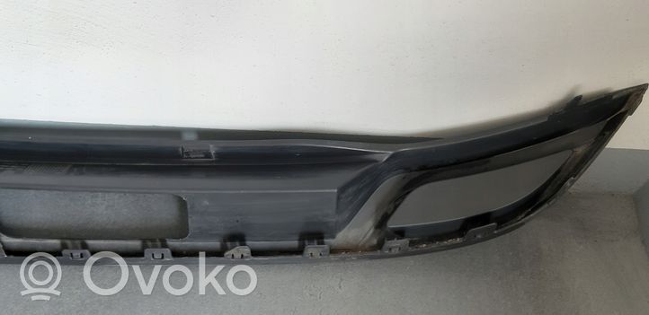 Volkswagen Golf VII Rivestimento della parte inferiore del paraurti posteriore 5G6807568Q