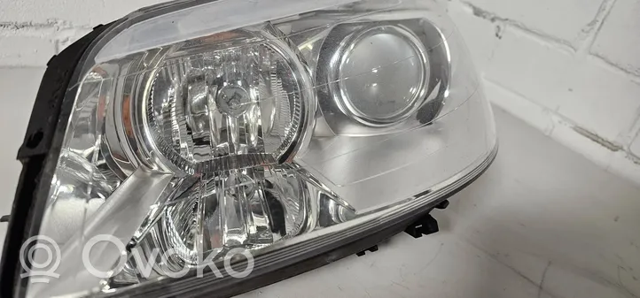 Citroen C5 Lampa przednia 89901090