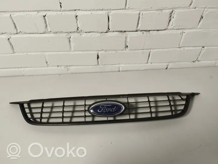 Ford Focus Front bumper upper radiator grill 8M518200