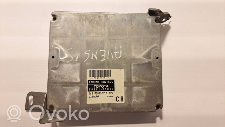 Toyota Avensis T250 Calculateur moteur ECU 8966105C80