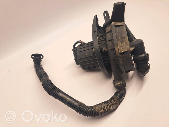 Audi A4 S4 B7 8E 8H Secondary air pump 8E0906615B