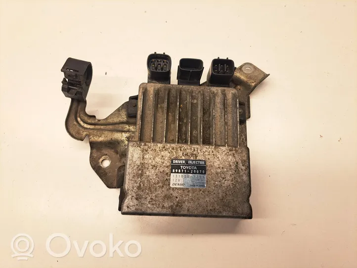 Toyota Corolla Verso AR10 Unité / module de commande d'injection de carburant 8987120070