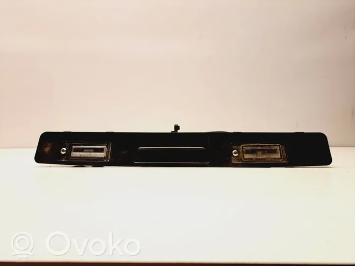 Volvo V70 Takaluukun rekisterikilven valon palkki 9203101