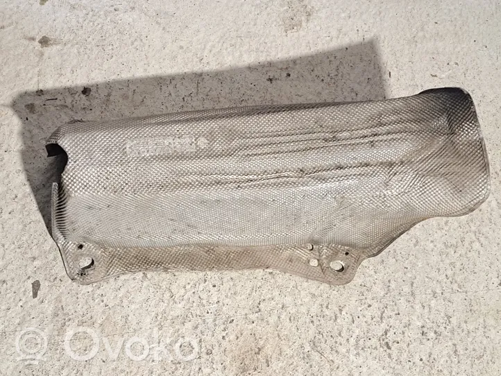 Volvo V70 Bouclier thermique d'échappement 8683203