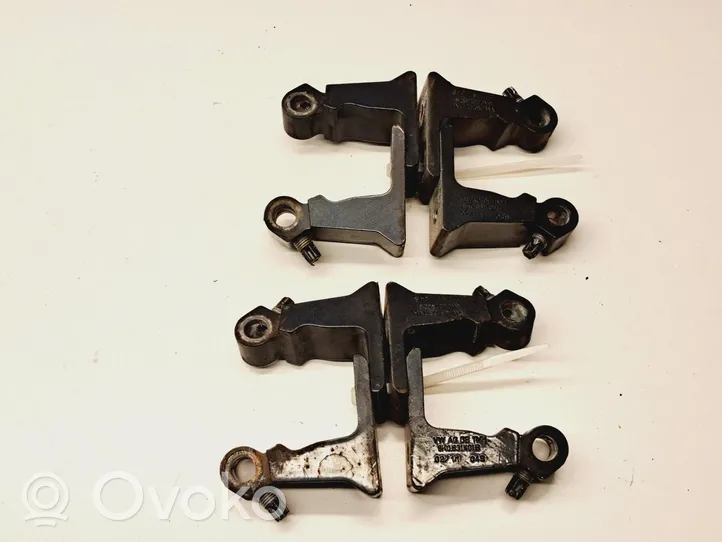 Audi A4 S4 B8 8K Set di cerniere portiera anteriore 8K0831401B