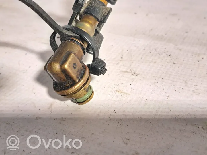 Volvo V50 Tuyau d'alimentation conduite de carburant 