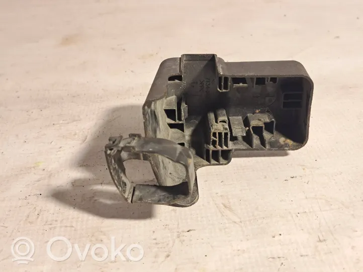 Toyota Corolla Verso AR10 Couvercle de boîtier de batterie 7134340230