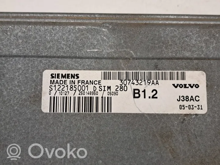 Volvo V50 Komputer / Sterownik ECU i komplet kluczy 30743219AA