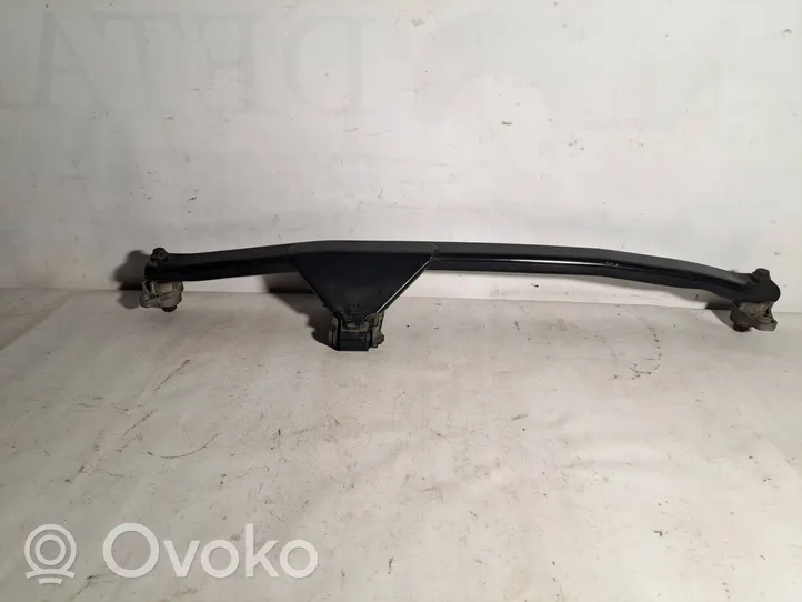 Volvo V70 Engine mounting bracket 8666205