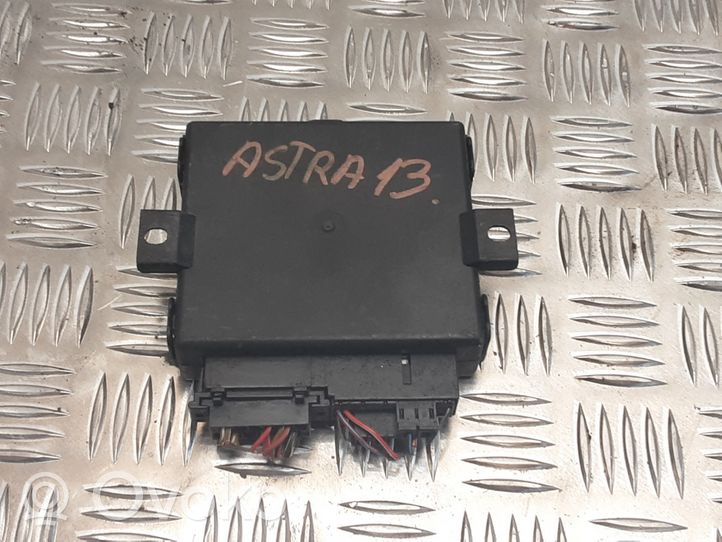 Opel Astra G Oven keskuslukituksen ohjausyksikön moduuli 24410018