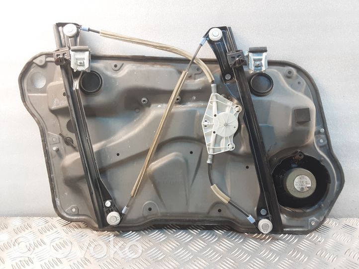 Volkswagen Golf IV Alzacristalli della portiera anteriore con motorino 1J4837756E